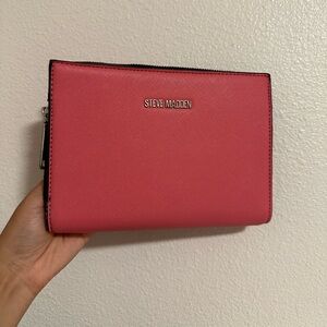 Steve Madden Clutch